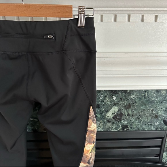 Athleta asym Mesh Sonar Tight size small - Picture 2 of 13